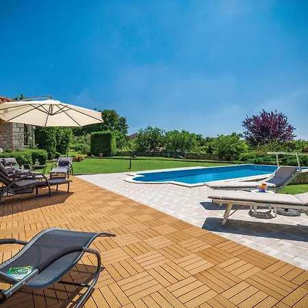 Awesome In Belavici With Sauna Holiday home