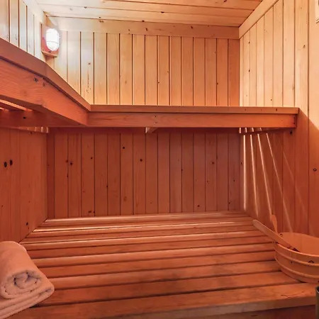 Holiday home Awesome In Belavici With Sauna