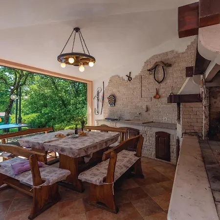 Holiday home Awesome In Belavici With Sauna *
